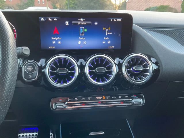 Mercedes-Benz GLA 200 AMG Line GLA 200 d