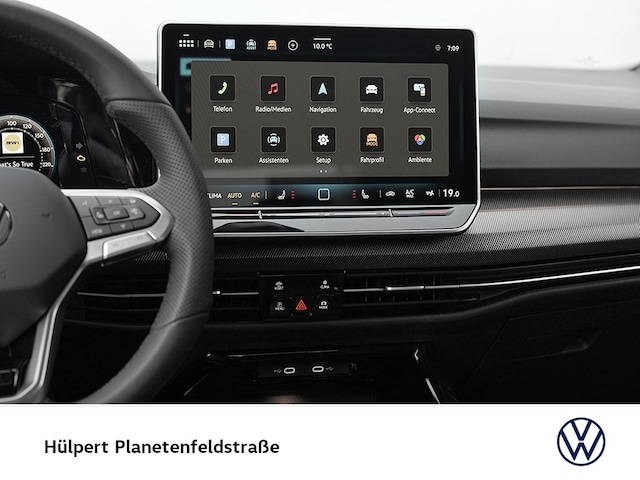 Volkswagen Golf 1.5 eTSI Golf VIII R-Line