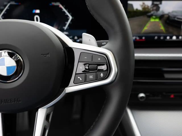 BMW 320 320i M-Sport Sedan xDrive