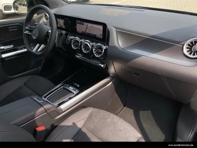 Mercedes-Benz B 200 AMG Line