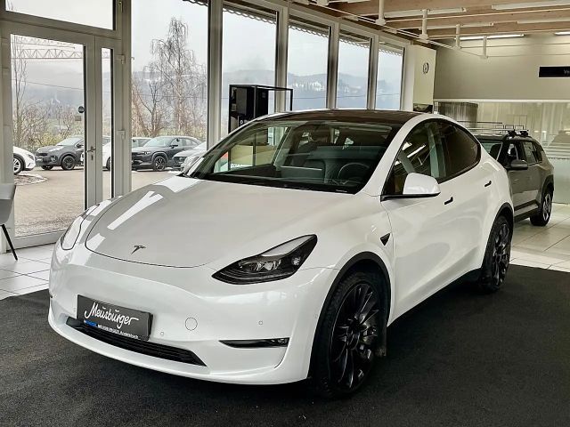 Tesla Model Y AWD Long Range