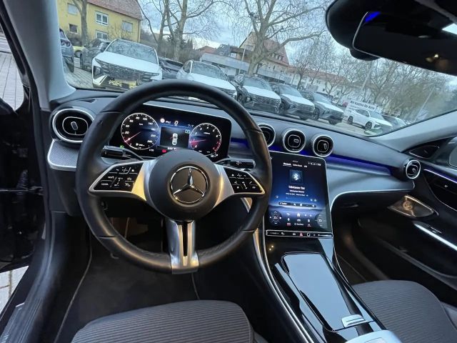 Mercedes-Benz C 200 Sedan