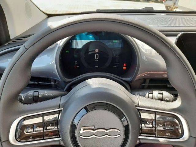 Fiat 500e Neuer 500e 3+1 DAB-Radio LED-Tagfahrlicht u