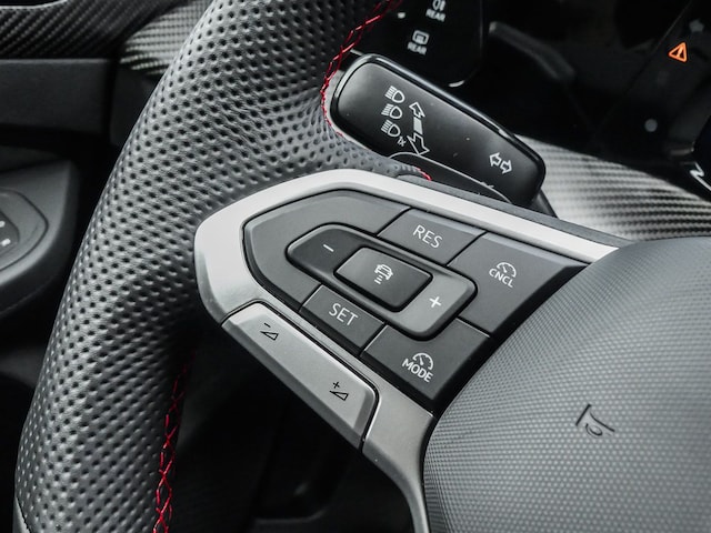 Volkswagen Golf 2.0 TSI GTI