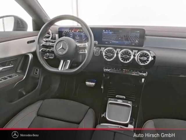 Mercedes-Benz CLA 200 AMG Line Shooting Brake