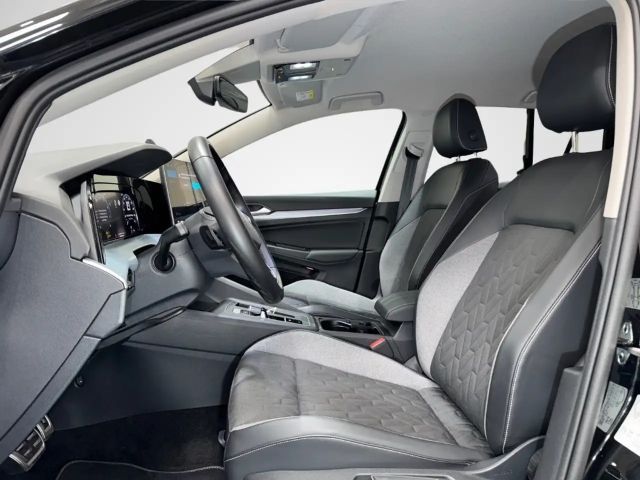 Volkswagen Golf 1.5 eTSI DSG Variant