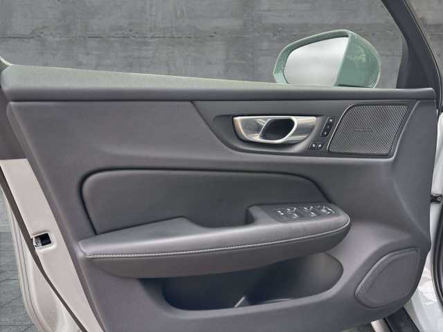 Volvo V60 Cross Country AWD Plus