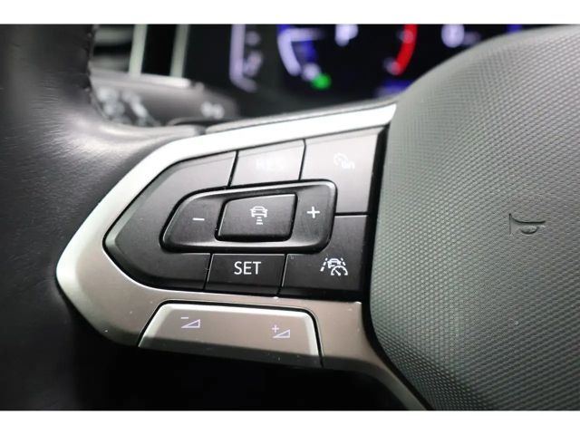 Volkswagen Taigo 1.0 TSI DSG R-Line