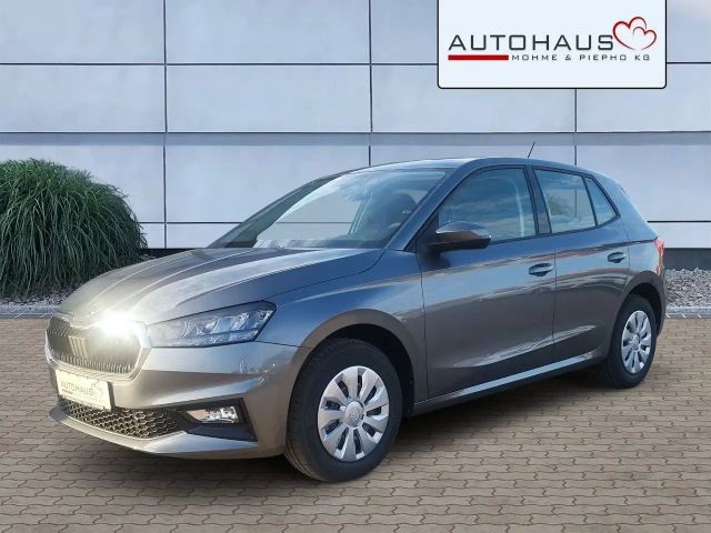 Skoda Fabia Essence LED Sitzh. 5 J Garantie