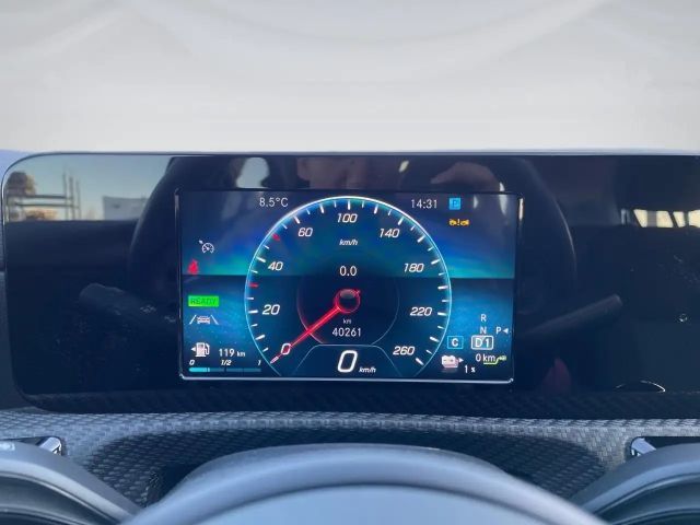 Mercedes-Benz A 250 A 250 e