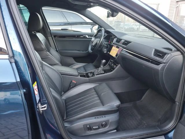 Skoda Superb Combi iV