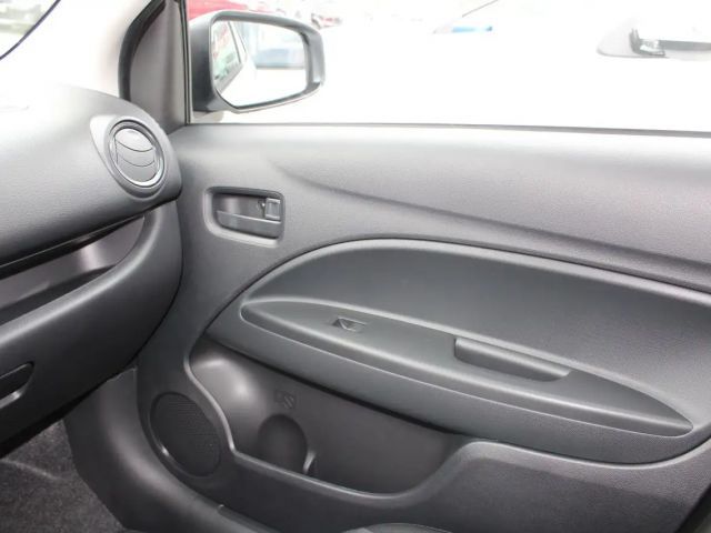 Mitsubishi Space Star Star