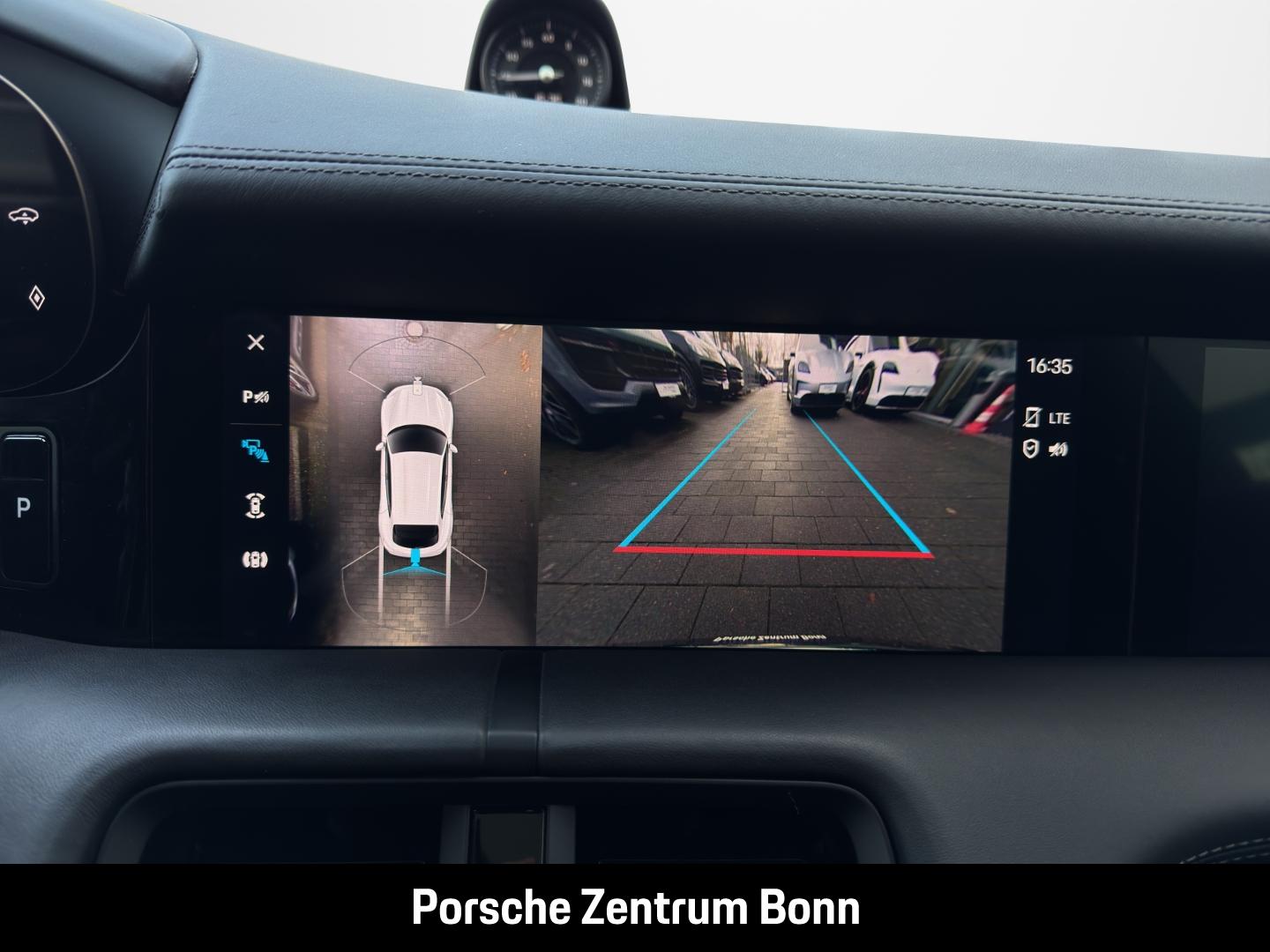 Porsche Taycan 4 Cross Turismo