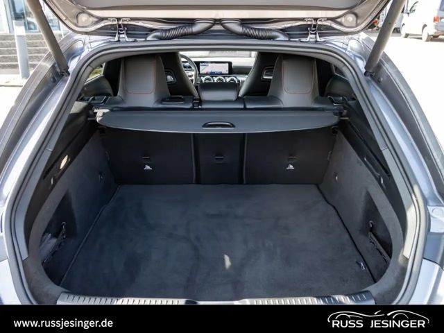 Mercedes-Benz CLA 200 AMG Line Shooting Brake