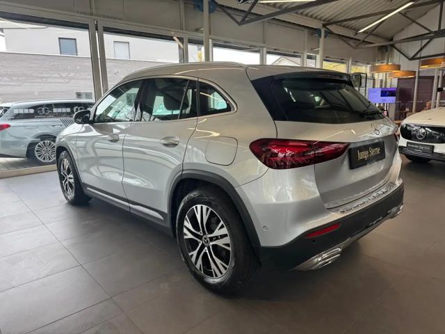 Mercedes-Benz GLA 180 GLA 180 d Progressive