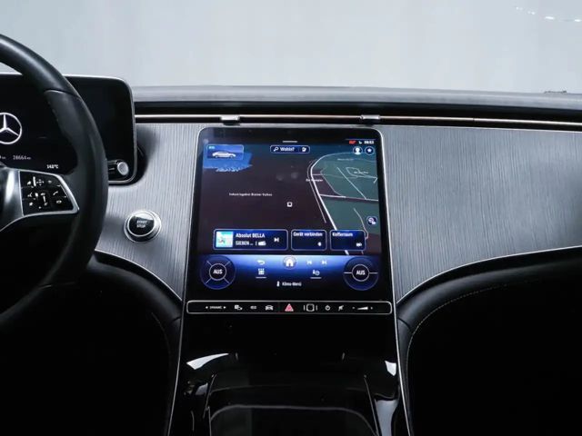 Mercedes-Benz EQE 300 Sedan