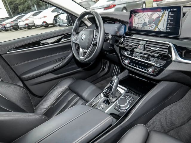 BMW 530 530i Luxury Line Touring