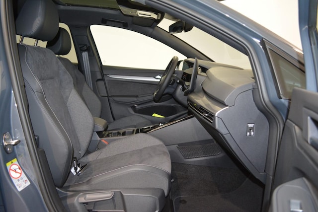 Volkswagen Golf 1.5 eTSI DSG Golf VIII Style