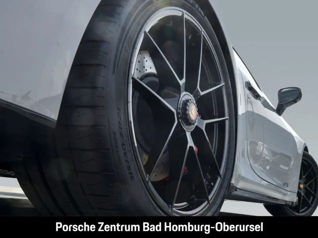 Porsche 992 Carrera Coupé GTS