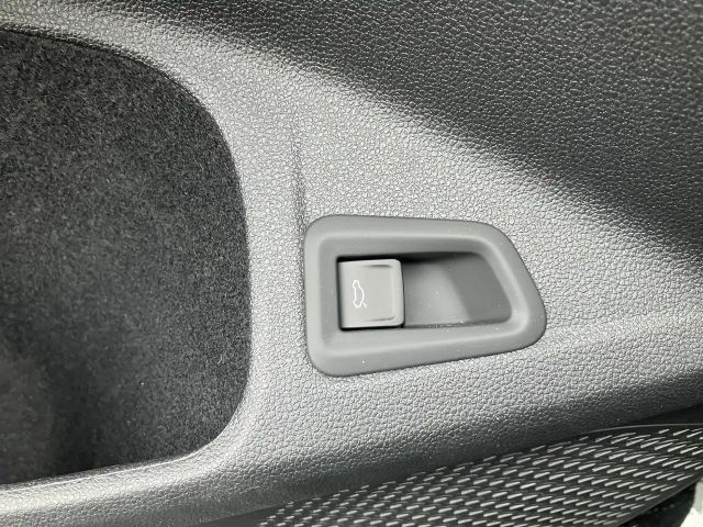 Volkswagen Golf Business DSG Variant