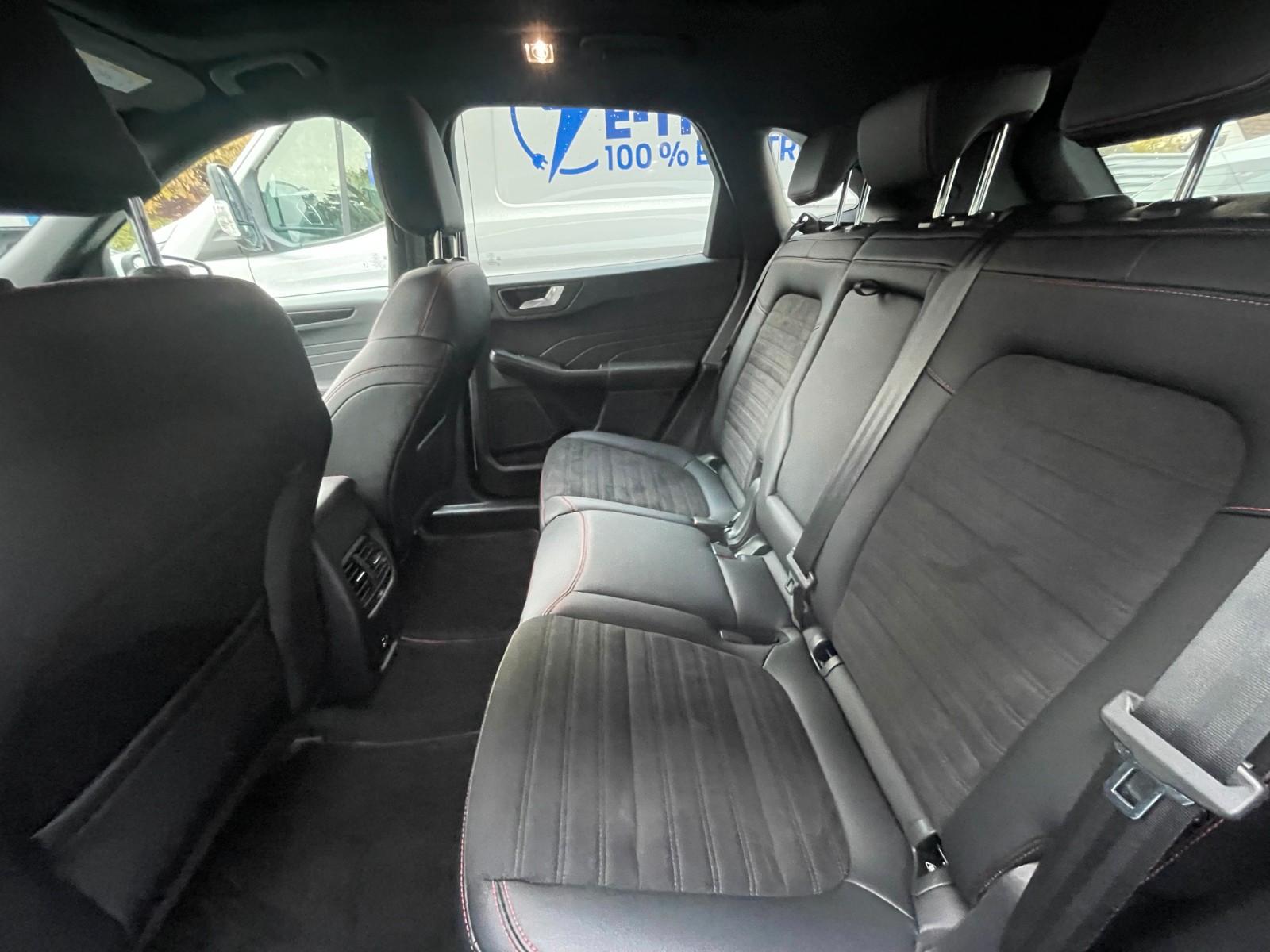 Ford Kuga Plug in Hybrid ST Line X