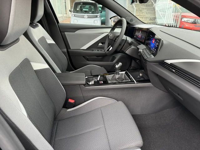 Opel Astra 1.2 Turbo Edition Turbo