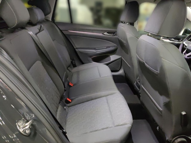 Volkswagen Golf Life Variant