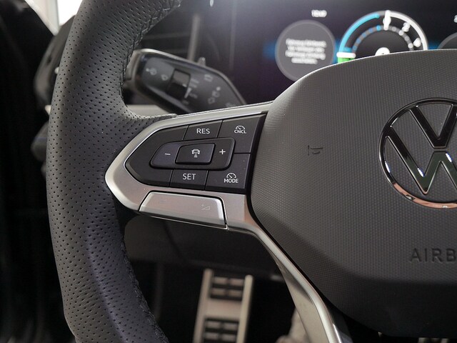 Volkswagen Passat R-Line eHybrid