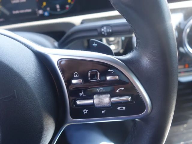 Mercedes-Benz CLA 180 CLA 180 d