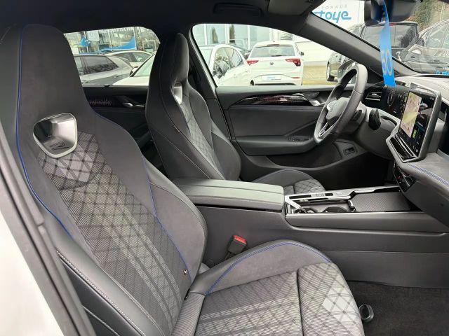 Volkswagen Passat DSG R-Line Variant