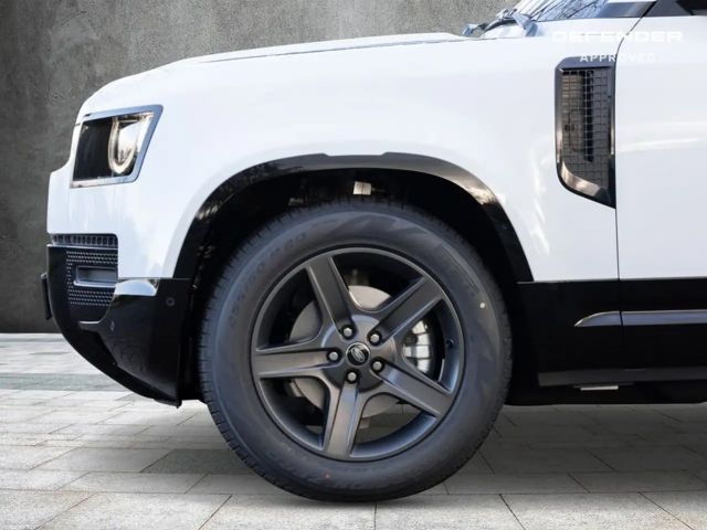 Land Rover Defender 110 D250 Dynamic SE