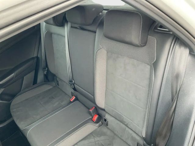 Volkswagen T-Roc 1.5 TSI DSG R-Line