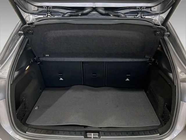 Mercedes-Benz GLA 200 Progressive