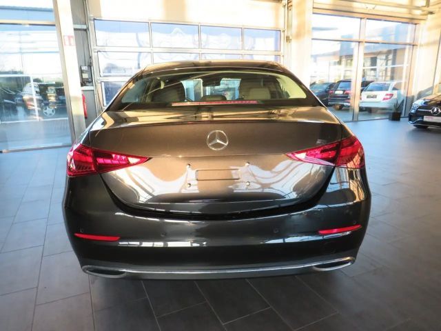 Mercedes-Benz C 180 AVANTGARDE Sedan