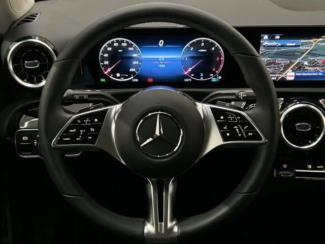 Mercedes-Benz A 180 A 180 d Hatchback