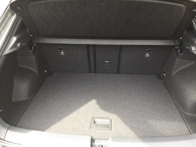 Volkswagen T-Roc 1.5 TSI DSG R-Line