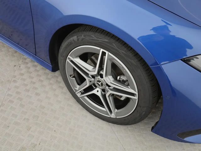 Mercedes-Benz A 200 AMG Line