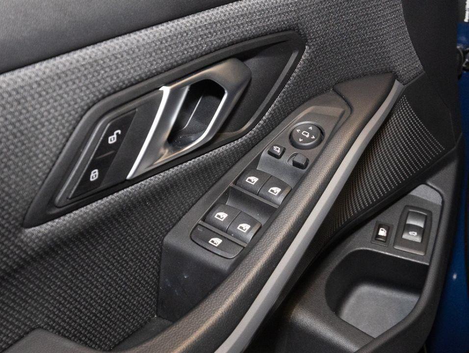 BMW 330 330e Touring