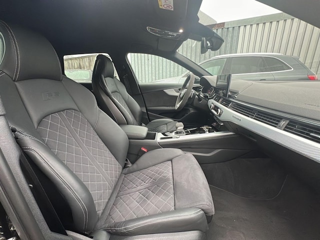 Audi RS4 Avant Quattro