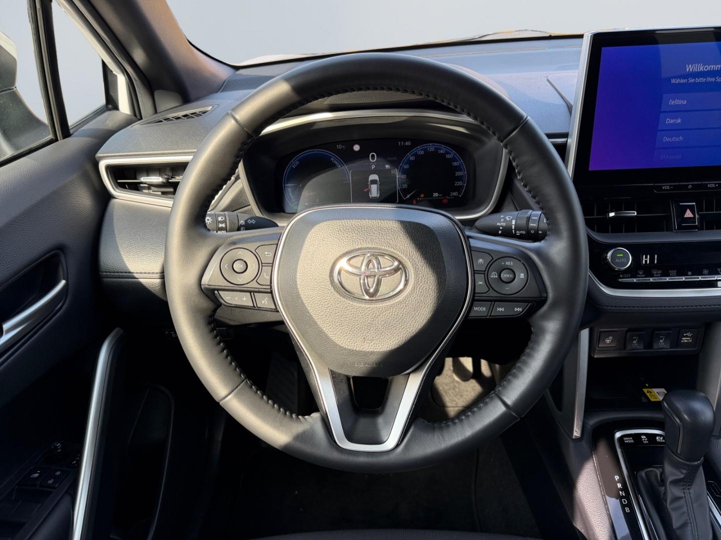 Toyota Corolla Cross Hybride Team D