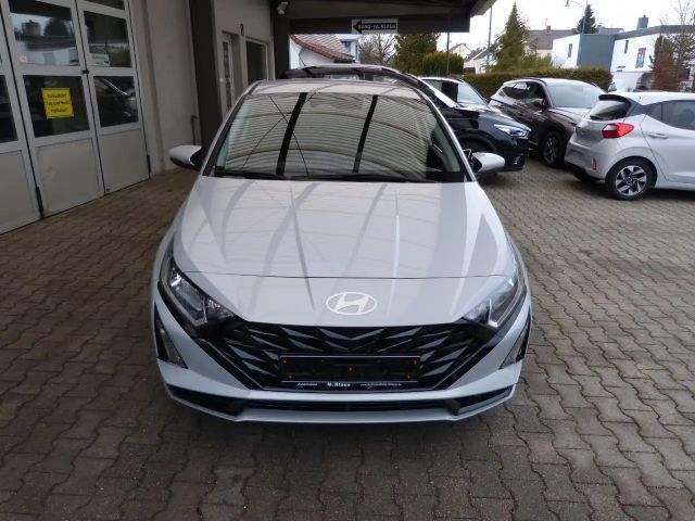 Hyundai i20 NAVI SHZ LHZ APPLE ALU KAMERA