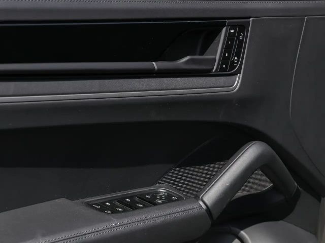 Porsche Cayenne E-Hybrid Turbo