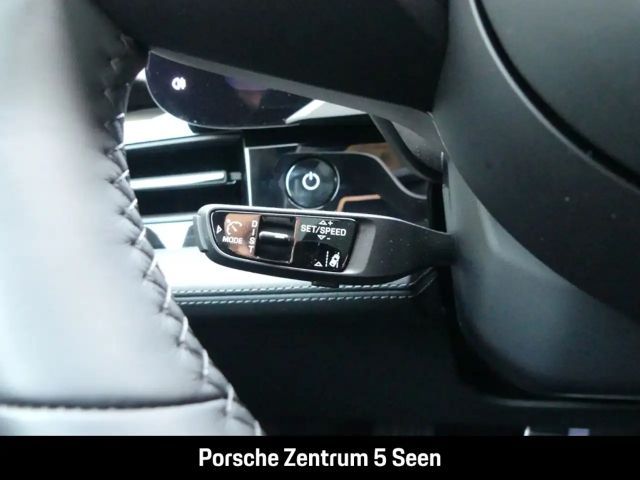 Porsche Taycan 4 Cross Turismo