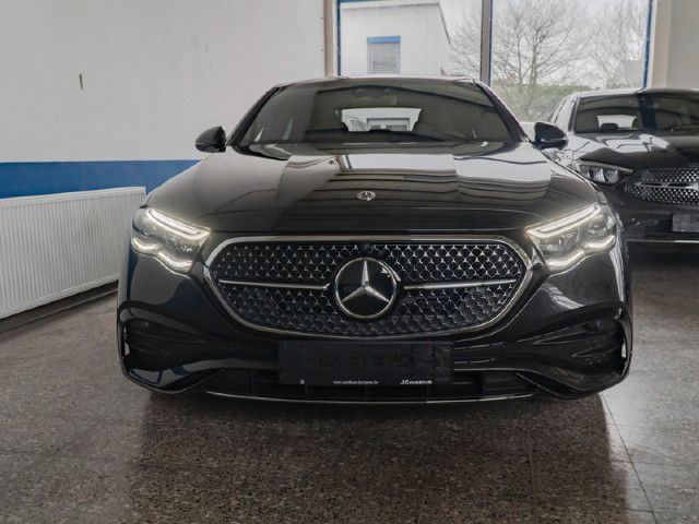 Mercedes-Benz E 200 AMG Line Sedan