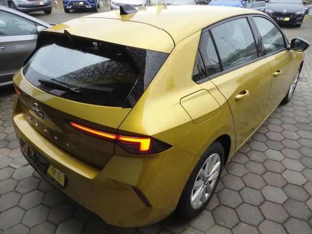 Opel Astra 1.2 Turbo Edition Turbo