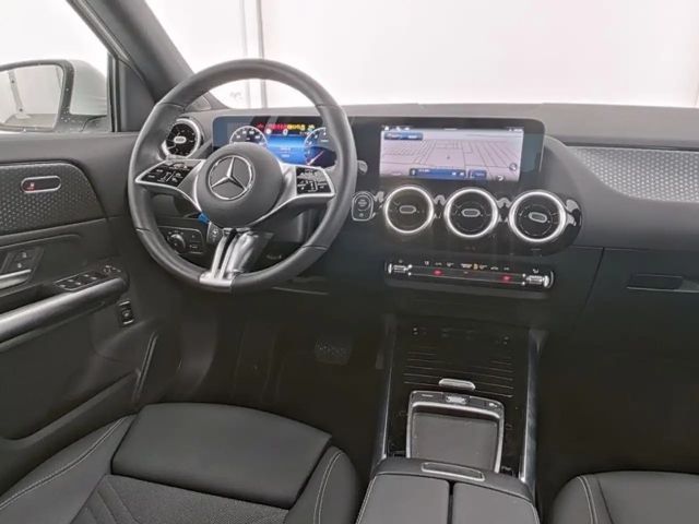 Mercedes-Benz GLA 200 Progressive