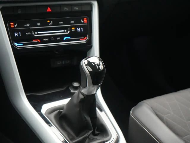 Volkswagen T-Roc Goal NAVI VIRT AHK ACC SHZ CARPLAY LED