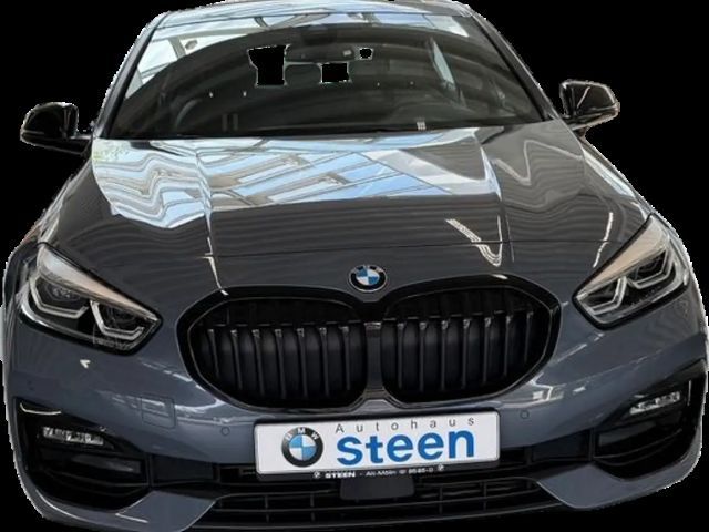 BMW 118 118i Sedan Sport Line