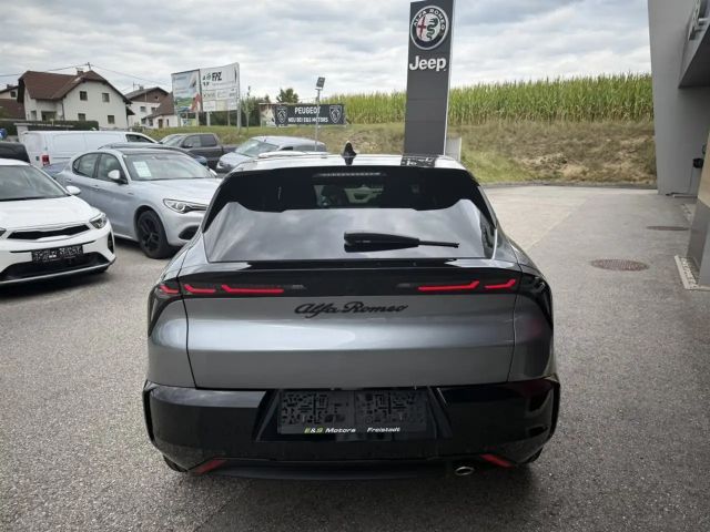 Alfa Romeo Junior Ibrida