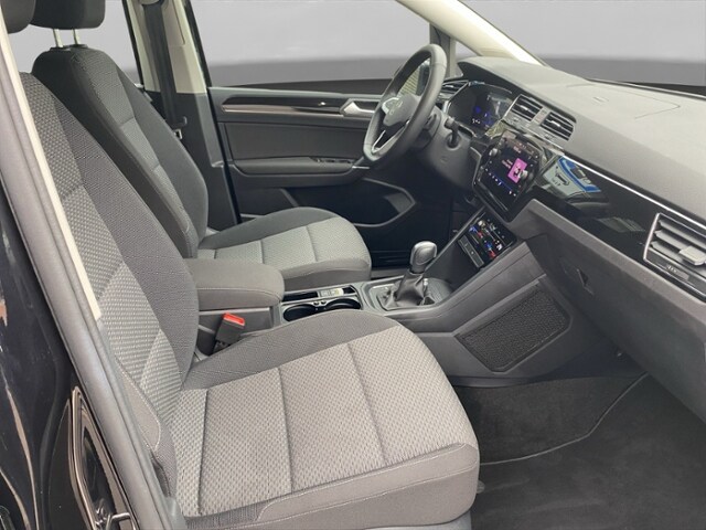 Volkswagen Touran 1.5 TSI DSG R-Line